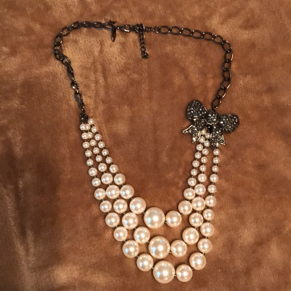 ❌SOLD❌🌹 Pearl & Marcasite Necklace 🌹